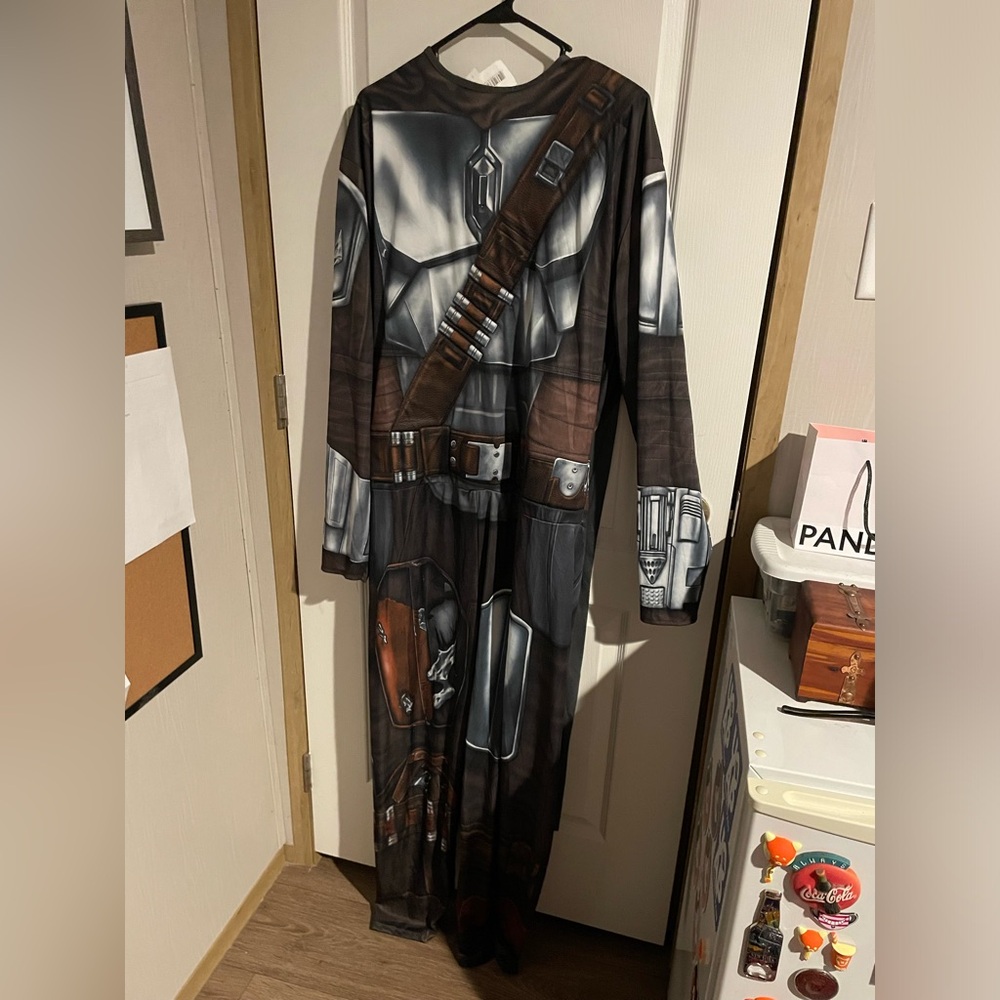 Disney Star Wars Adult XL Mandalorian Body suit Costume